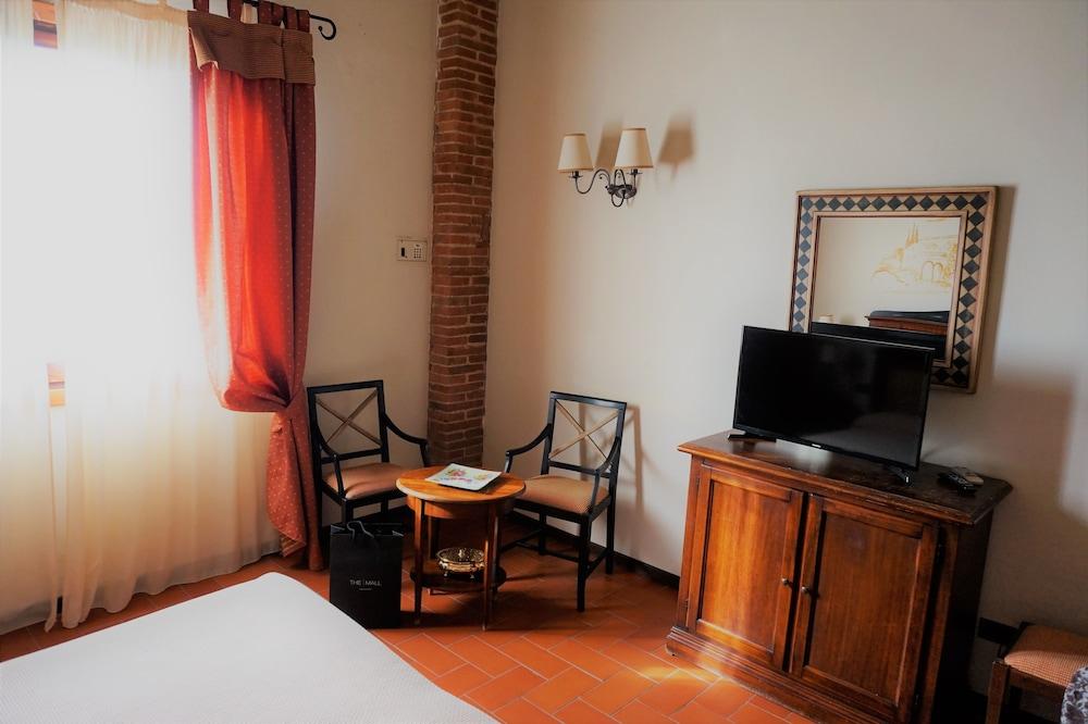 Agriturismo Antico Borgo Poggitazzi Терануова Брачолини Екстериор снимка