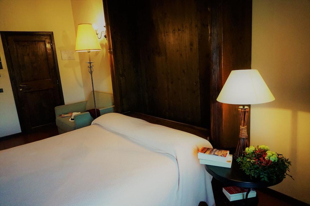 Agriturismo Antico Borgo Poggitazzi Терануова Брачолини Екстериор снимка