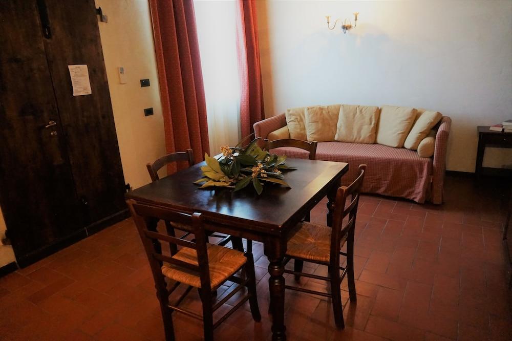 Agriturismo Antico Borgo Poggitazzi Терануова Брачолини Екстериор снимка