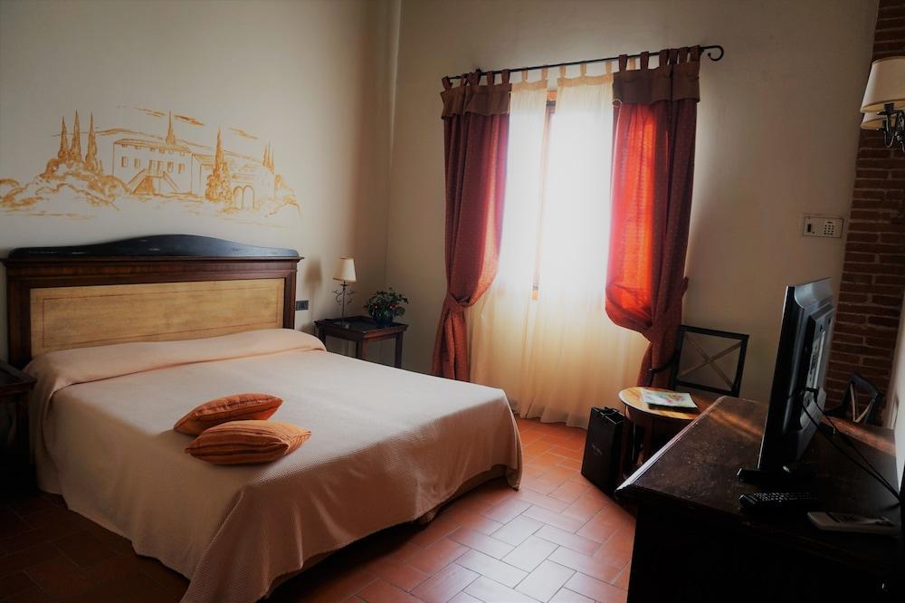 Agriturismo Antico Borgo Poggitazzi Терануова Брачолини Екстериор снимка