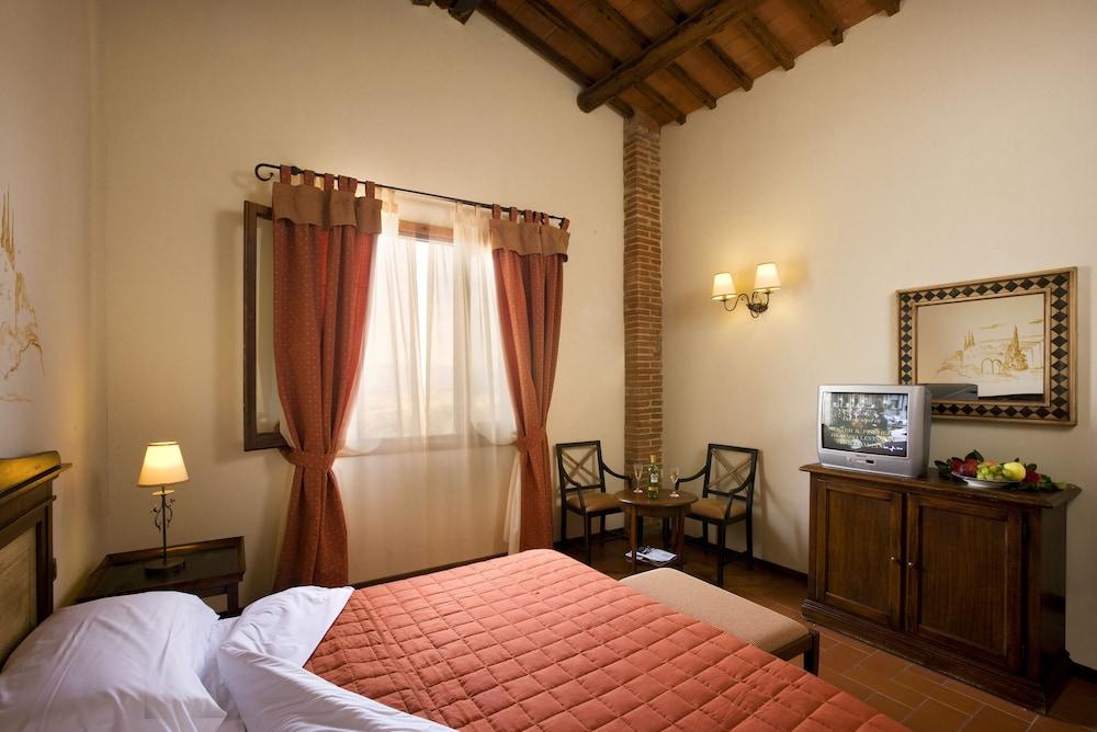 Agriturismo Antico Borgo Poggitazzi Терануова Брачолини Екстериор снимка
