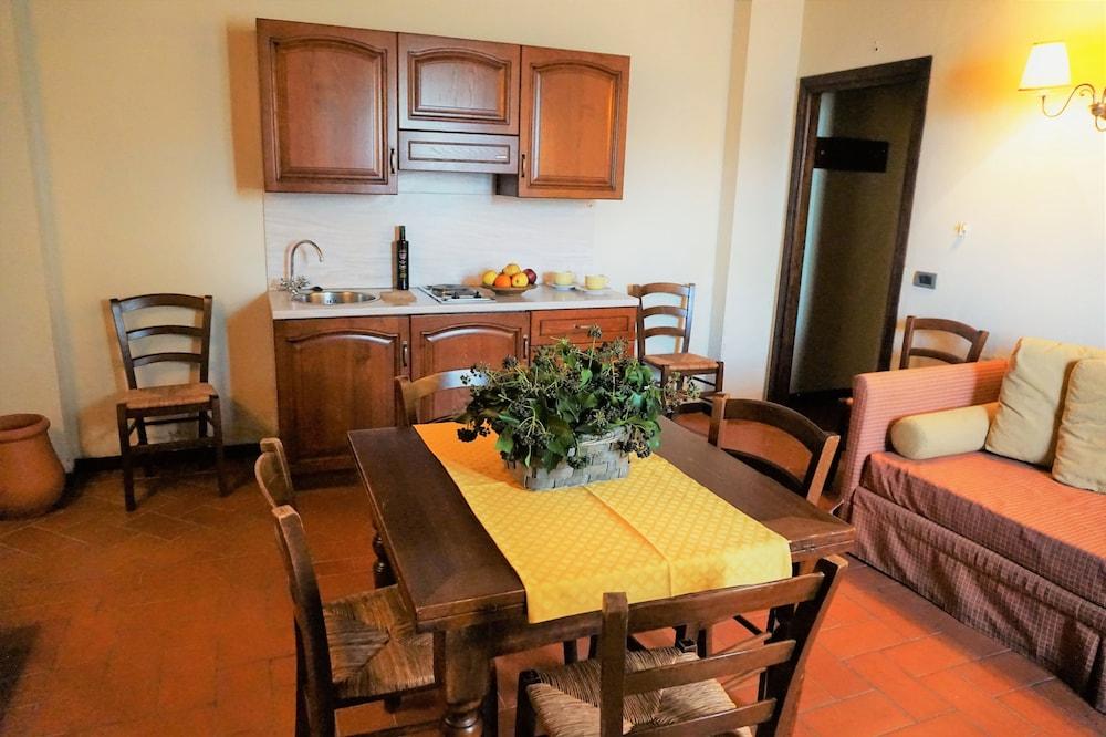 Agriturismo Antico Borgo Poggitazzi Терануова Брачолини Екстериор снимка