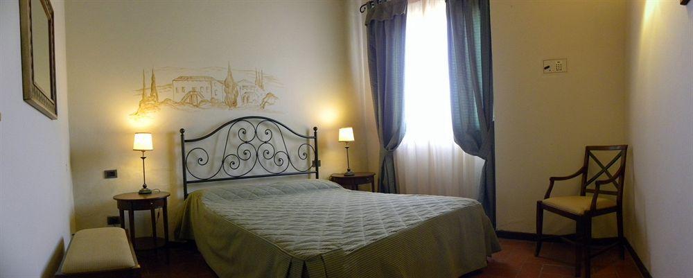 Agriturismo Antico Borgo Poggitazzi Терануова Брачолини Екстериор снимка