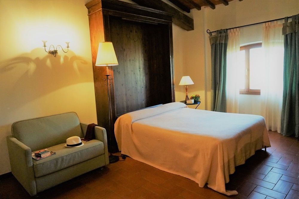Agriturismo Antico Borgo Poggitazzi Терануова Брачолини Екстериор снимка